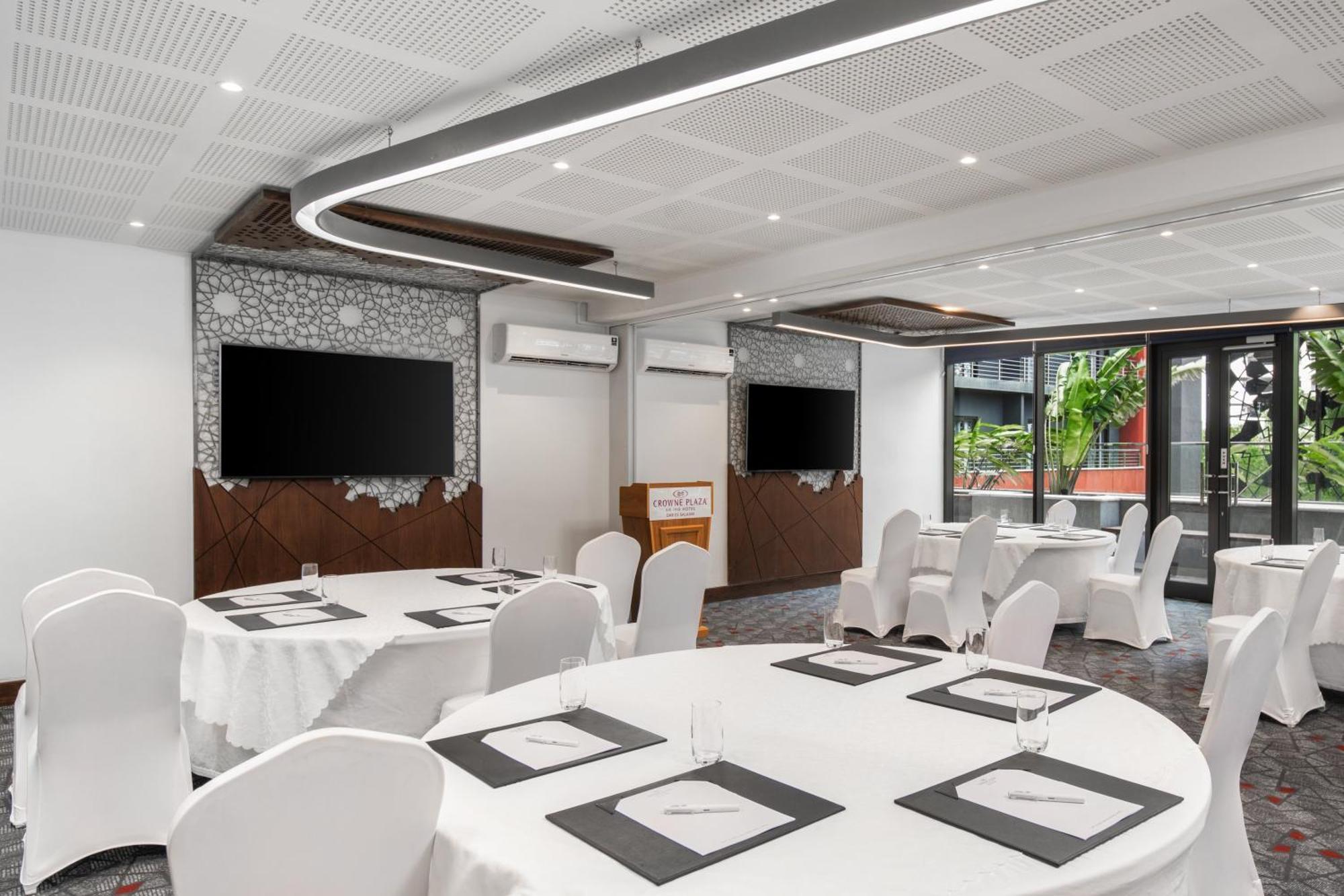 Hotel Crowne Plaza - Dar Es Salaam By Ihg Zewnętrze zdjęcie