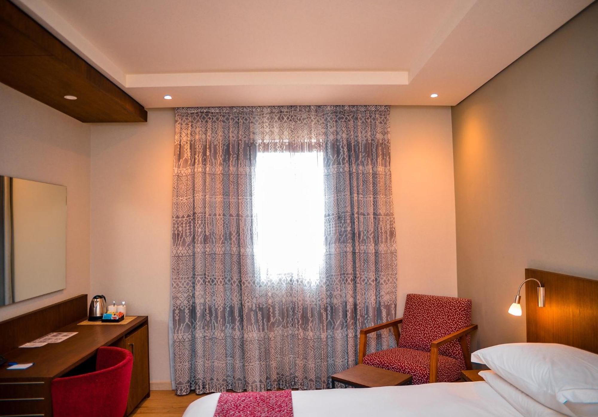 Hotel Crowne Plaza - Dar Es Salaam By Ihg Zewnętrze zdjęcie